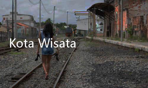 Kota Wisata Ini Disambar Petir 58 Ribu Kali, Turis Kalang Kabut